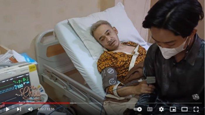 Betrand Peto menangis melihat kondisi Ruben Onsu yang masuk rumah sakit lagi.
