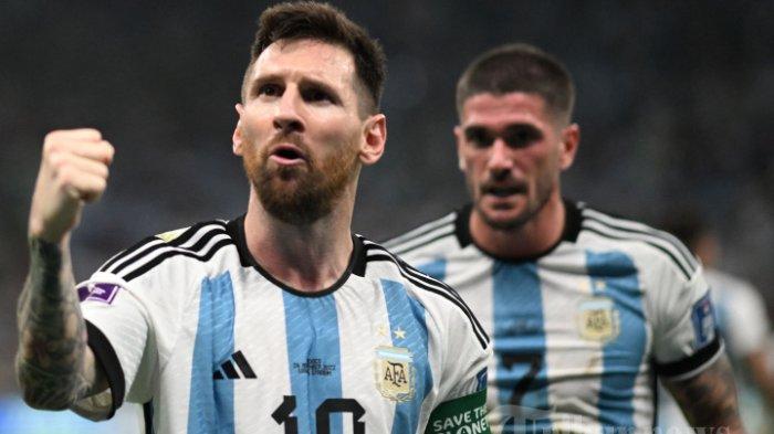 Potret Lionel Messi, kapten Timnas Argentina berhasil buka gol perdana di laga Argentina vs Meksiko fase grup Piala Dunia 2022.
