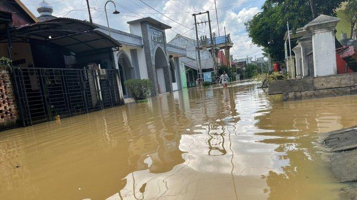 Ilustrasi banjir di Bontang yang merendam wilayah Kelurahan Api-api, tepatnya di Perumahan Bontang Permai. TRIBUNKALTIM.CO/ISMAIL USMAN
