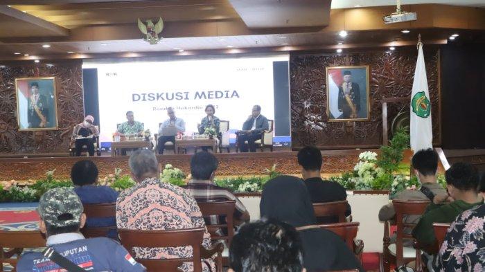 Diskusi media bersama jajaran KPK RI dan Inspektorat Daerah Kaltim terkait bentuk pencegahan korupsi serta Survei Penilaian Integritas (SPI) dilingkup pemerintah daerah Kalimantan Timur, Kamis (17/11/2022).