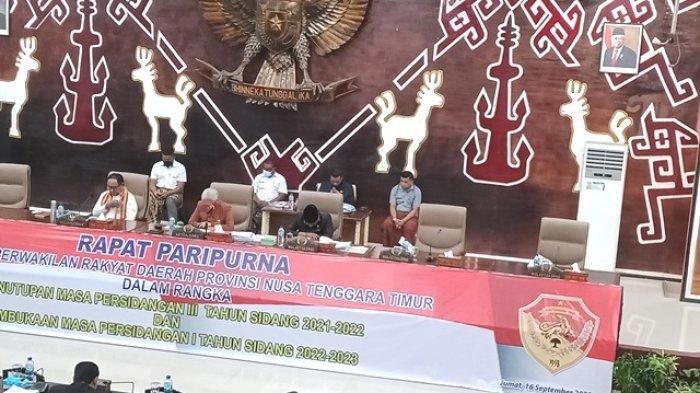 PERSIDANGAN - Pembukaan masa sidang I tahun 2022-2023 oleh DPRD dan Pemprov NTT. Jumat 16 September 2022.