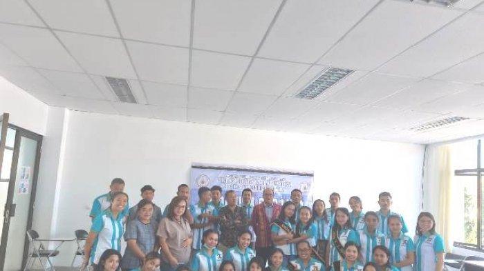 YUDISIUM - Para Dosen dan Peserta Yudisium prodi Matematika Unika St.Paulus Ruteng saat foto bersama GUB 309 Unika Ruteng pada Kamis 28 Juli 2022.
