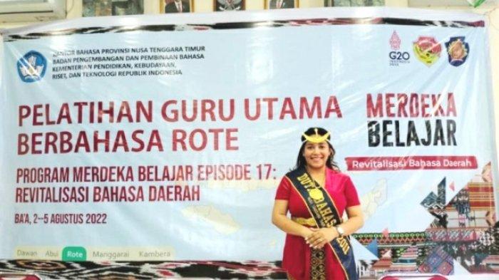 DUTA - Duta Bahasa Nasional NTT 2011 asal Kabupaten Rote Ndao, Golda Sooai, S.Th.