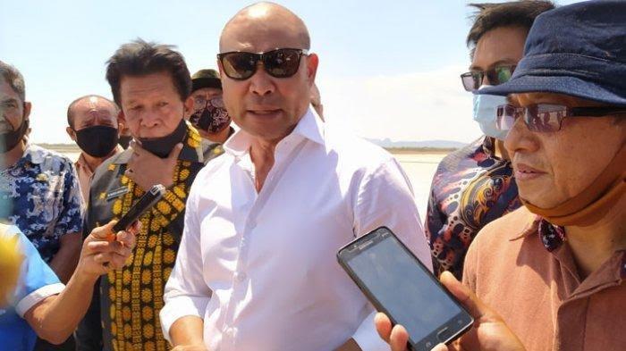 GUBERNUR NTT -- Gubernur NTT Viktor Bungtilu Laiskodat saat melakukan kunjungan kerja