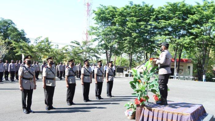 SERTIJAB - Kapolres TTU saat memimpin langsung Sertijab di halaman Mako Polres TTU, Kamis, 19 Agustus 2022.