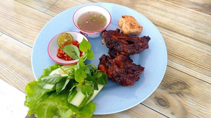Warung Iga Bakar di Pasar Gedung Ram, Kecamatan Tanjung Raya, Kabupaten Mesuji.