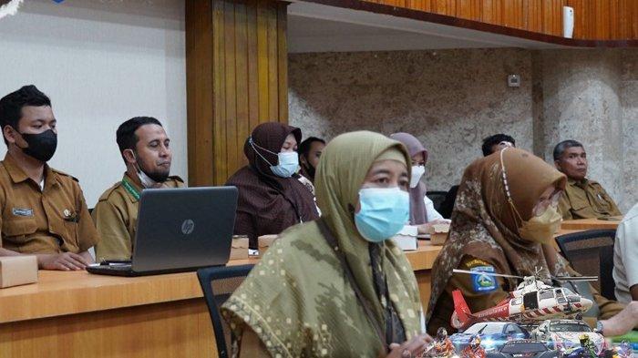 Wadir SDM dan Diklit RSUD Provinsi NTB bersama jajaran terkait mengikuti evaluasi Sistem Akuntabilitas Kinerja Instansi Pemerintah (SAKIP) dan Reformasi Birokrasi.