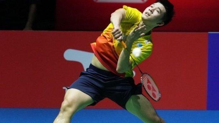 Tunggal putra Thailand Kunlavut Vitidsarn saat tampil di BWF World Championship bulan Agustus 2022. Terkini, Kunlavut keluar sebagai juara India Open 2023 setelah menaklukkan tunggal putra nomor satu dunia Viktor Axelsen (Denmark) di final, Minggu (22/1/2023).