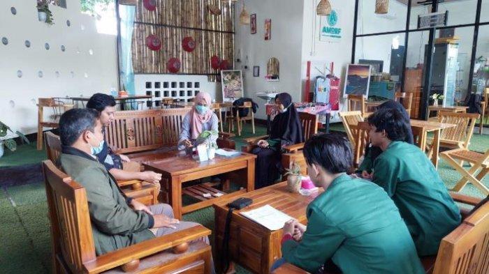 Mahasiswa Teknik Informatika Fakultas Teknik Universitas Hamzanwadi melakukan magang industri di Geopark Rinjani.