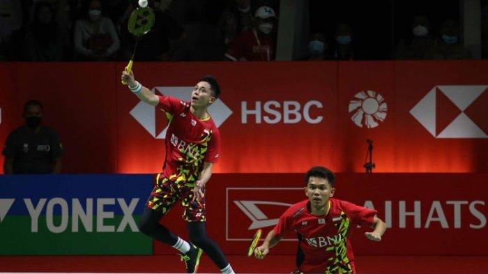 Fajar Alfian/Muhammad Rian Ardianto saat beraksi pada babak perempat final Indonesia Masters di Istora Senayan, Jumat (10/6/2022).