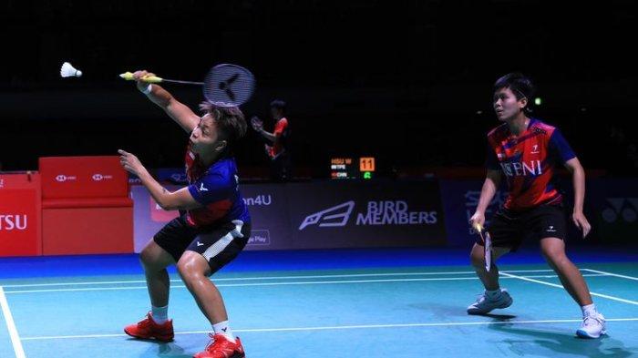 Aksi ganda putri Indonesia, Apriyani Rahayu/Siti Fadia Silva Ramadhanti menghadapi Catherine Choi/Josephine Wu (Kanada) pada babak pertama Japan Open 2022, Selasa (30/8/2022).