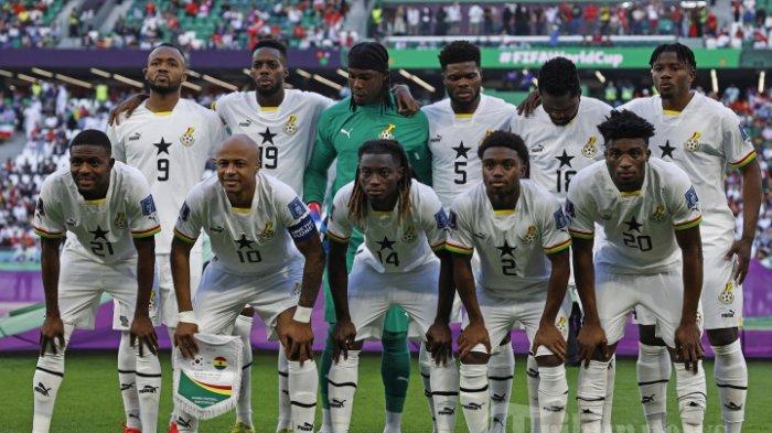 Pemain timnas Ghana bose jelang pertandingan melawan Korea Selatan di Education City Stadium di Al-Rayyan, sebelah barat Doha, Senin 28 November 2022.