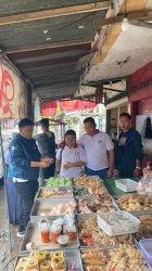 Perindo NTB berikan sumbangan kepada pelaku UMKM saat momen perayaan HUT ke-8 Partai Perindo.