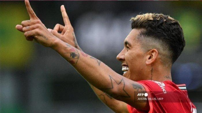 Roberto Firmino yang terancam terusir akibat titisan Ronaldo nonton pertandingan Liverpool Vs Chelsea