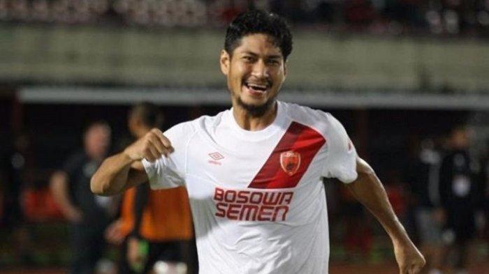 Bek PSM Makassar, Abdul Rahman Sulaeman tak terlihat di sesi latihan beberapa waktu terakhir jelang laga Liga 1. Kini dia diragukan untuk membela PSM Makassar setelah dibekap cidera.