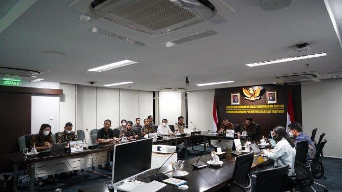 Bersama beberapa pejabat penting di lingkungan Pemerintah Kabupaten Pakpak Bharat, Bupati Franc diterima oleh Odo R.M Manuhutu Deputi Bidang Koordinasi Pariwisata dan Ekonomi Kreatif, Kemenko Marves, Kamis (1/12/2022).