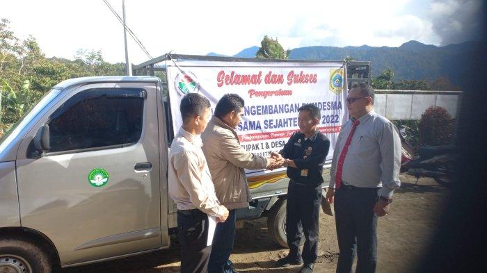 Badan Usaha Milik Desa Bersama (BUMDESMA) “Maju Bersama Sejahtera” Kecamatan Pergetteng Getteng Sengkut (PGGS), Kabupaten Pakpak Bharat, Sumatera Utara, menerima bantuan dari Kementrian Desa, Pembangunan Daerah Tertinggal dan Transmigrasi RI Bidang Pengembangan Ekonomi dan Investasi Desa, Daerah Tertinggal dan Transmigrasi.