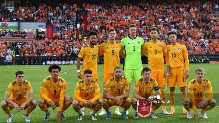 Profil Timnas Wales di Piala Dunia 2022 Qatar, kembalinya sang Naga setelah 60 tahun, daftar 25 pemain, prediksi formasi Rob Page, dan pemain unggulan - Tim nasional Wales berpose sebelum pertandingan sepak bola UEFA Nations League - Liga A Grup 4 antara Belanda dan Wales di stadion Feyenoord