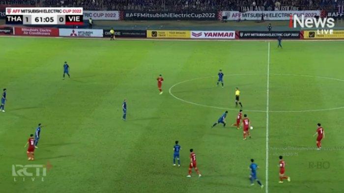 Thailand Juara Piala AFF 2022: Timnas Thailand juara Piala AFF 2022. Hasil positif ini diraih anak asuh Alexandre Polking usai mengalahkan Vietnam pada laga leg kedua final dengan skor 1-0 di Stadion Thammasat, Senin (16/1/2023).