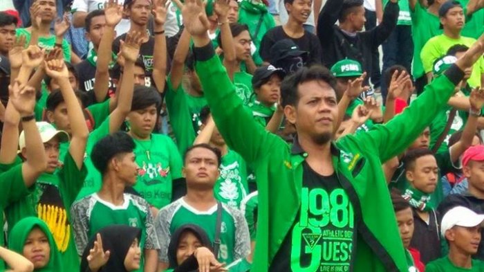 Ketua Smeck Hooligan, Lawren Simorangkir