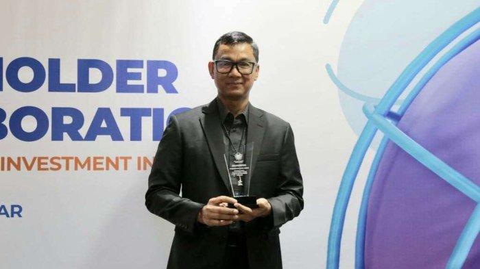 PT PLN (Persero) kembali menerima penghargaan sebagai Debitur Terbaik tahun 2022 kategori BUMN dari Kementerian Keuangan
