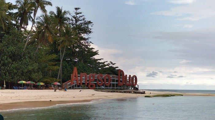 Pulau Angso Duo, salah satu objek wisata yang ada di Kota Pariaman. Pada Lebaran Tahun 2022 ini, objek wisata ini akan dibuka bersama tujuh lokasi lainnya.
