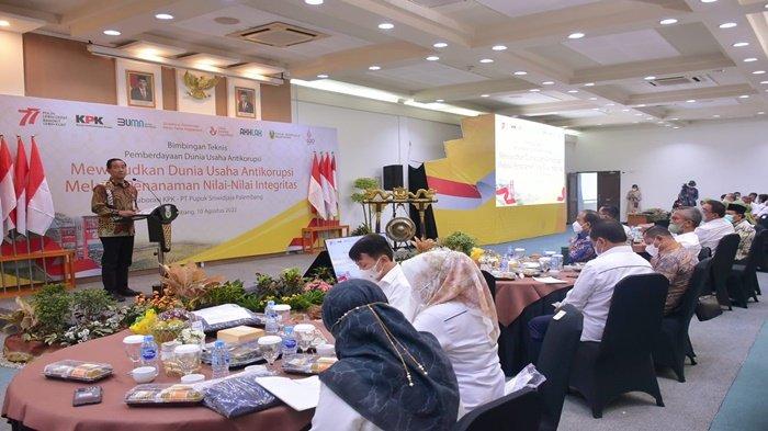PT Pusri Palembang yang merupakan anak perusahaan PT Pupuk Indonesia (Persero) bersama Komisi Pemberantasan Korupsi (KPK) laksanakan Bimbingan Teknis Pemberdayaan Dunia Usaha Antikorupsi dengan Tema Mewujudkan Dunia Antikorupsi Melalui Penanaman Integritas pada Rabu (10/08) bertempat di Graha Pupuk Sriwidjaja, Komplek PT Pusri Palembang.