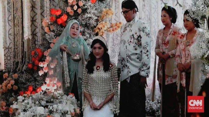 Prosesi siraman Erina Gudono