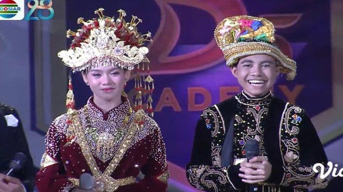 Sridevi asal Prabumulih dan Eby asal Bima, kontestan yang lolos ke babak grand final Dangdut Academy 5 Indosiar.