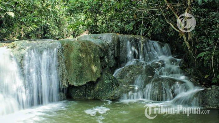 Pesona Air Terjun Klaisu Kemtuk Gresi Genyem, Kabupaten Jayapura, Papua.