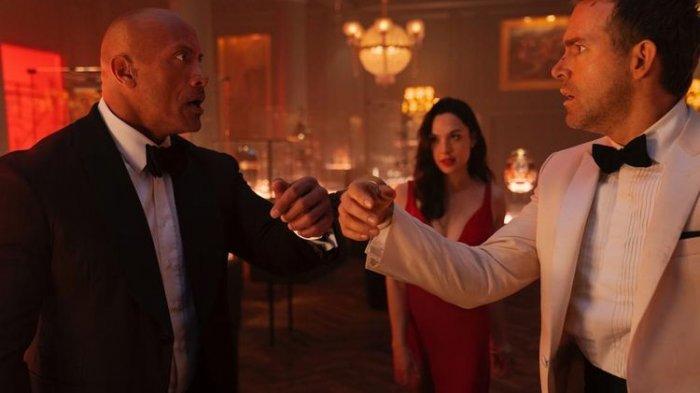 Cuplikan film Netflix berjudul Red Notice yang dibintangi Dwayne Johnson, Ryan Reynolds, hingga Gal Gadot.