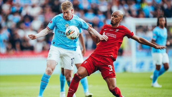 DUEL - Perebutan bola antara pemain Manchester City dan Liverpool dalam uji coba, belum lama ini. Cek Jadwal West Ham vs Man City akan berlangsung, di London Stadium, London, Inggris, pada Minggu (7/8/2022) atau Senin (8/8/2022) dini hari WIT.