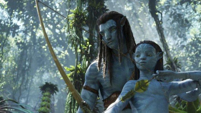 Sam Worthington mengatakan karakter Jake Sully di film Avatar: The Way of Water kini memikul tanggung jawab yang lebih besar karena kehadiran anak.(Dok. Disney)