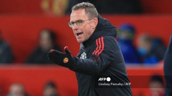 Gestur Ralf Rangnick saat laga FA Cup Manchester United vs Middlesbrough di Old Trafford, 4 Februari 2022. (Lindsey Parnaby / AFP).