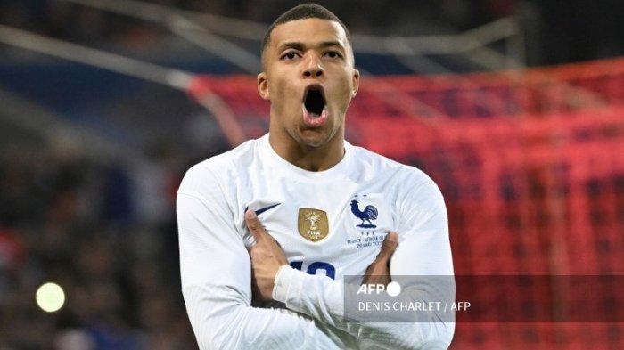 Selebrasi Kylian Mbappe setelah mencetak gol dalam laga eksibisi Perancis vs Afrika Selatan di Pierre-Mauroy stadium, 29 Maret 2022.
(DENIS CHARLET / AFP).