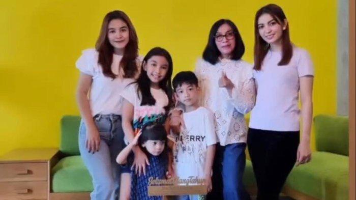 Selvi Ananda ulang tahun ke-34