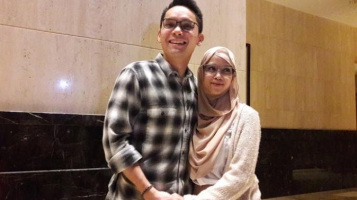 Ben Kasyafani dan sang istri, Nesyana Ayu Nabila alias Ines, di kawasan Mega Kuningan, Jakarta Selatan, Jumat (10/3/2017) malam.