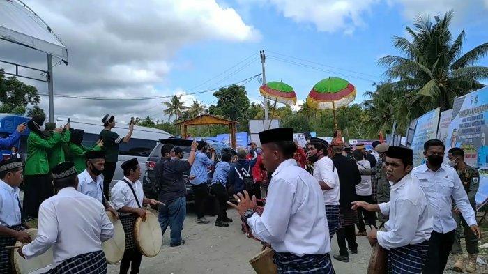 Gubernur Sulawesi Andi Ali Baal Masdar, Andi Ali Baal Masdar bersama Raja Gowa Andi Kumala Idjo Daeng Sila Karaeng Lembang Parang Batara Gowa III, dijemput menggunakan kuda Pattuduq.