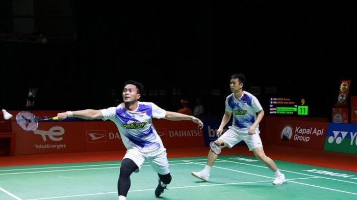 Mohammad Ahsan/Hendra Setiawan saat bertanding Indonesia Masters 2021. Kini, Ahsan/Hendra menjadi wakil Indonesia di India Open 2022.