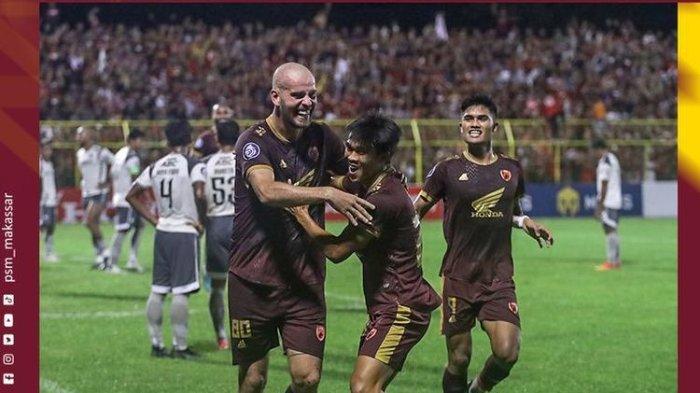 PSM Makassar menang 5-1 atas Persib Bandung pada laga pekan ketujuh Liga 1 2022-2023 di Stadion BJ Habibie, Parepare Sulawesi Selatan, Senin (29/8/2022) malam WIB. Kemenangan tersebut mengantarkan Juku Eja menghuni posisi tiga besar Liga 1 musim 2022/2023 dengan mengantongi 16 poin.