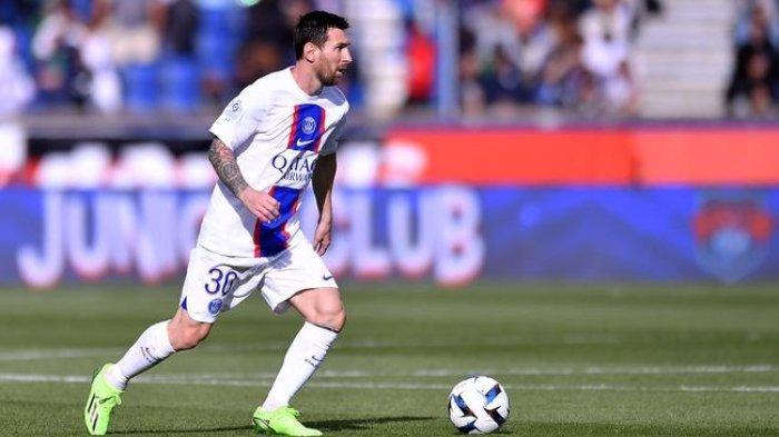Pemain Paris Saint-Germain (PSG), Lionel Messi ditasbihkan menjadi raja asisst di Eropa seusai mengirimkan umpan cantik ke Neymar di laga Les Parisien vs Brest pada Sabtu (10/9/2022). Kubu Ibukota Prancis itu memenangi laga dengan skor 1-0.