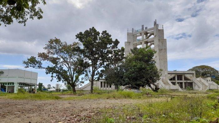 Proyek landscope Kota Mamuju atau Manakarra Tower Mangkrak.