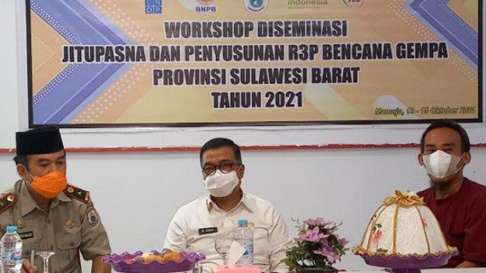 Sekretaris daerah Provinsi Sulbar, Muhammad Idris, Kepala BNPB, Darno Majid, dan perwakilan United Nations Development Programme (UNDP) Aditya.