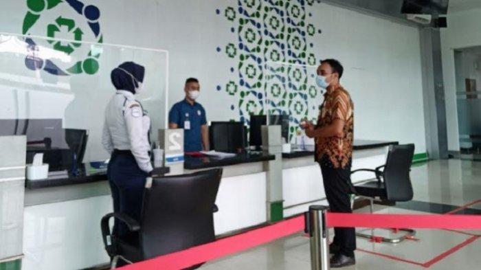 Suasana di Kantor BPJS Kesehatan, Mamuju, Rabu (11/8/2021).