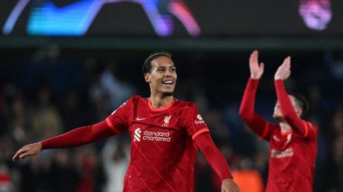 Virgil van Dijk tampak bahagia seusai laga leg kedua semifinal Liga Champions yang mempertemukan Villarreal vs Liverpool di Estadio Le Ceramica, Rabu (4/5/2022) dini hari WIB. Liverpool lolos ke final Liga Champions berkat keunggulan agregat 5-2 atas Villarreal.