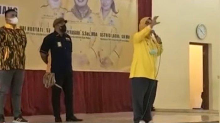 Putri Wali Kota Bekasi non aktif Rahmat Effendi, Ade Puspitasari menyebut Operasi Tangkap Tangan (OTT) Komisi Pemberantasan Korupsi (KPK) yang menjaring ayahnya merupakan upaya pembunuhan karakter.
