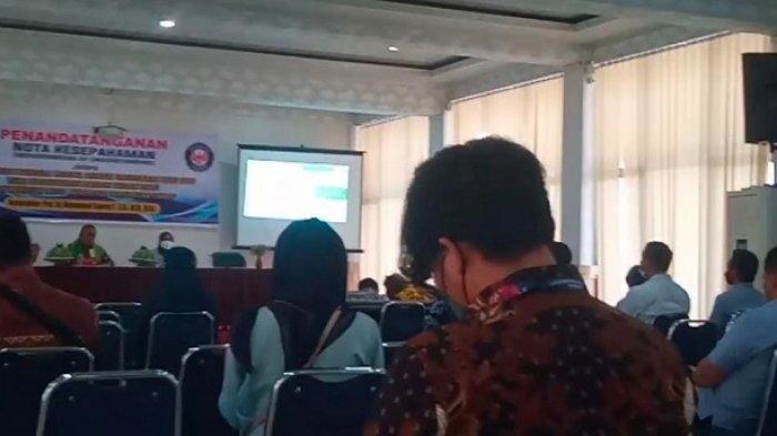 Universitas Mandala Waluya (UMW) gandeng Universitas Halu Oleo atau UHO Kendari Provinsi Sulawesi Tenggara (Sultra) jalin kerja sama