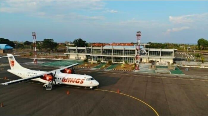Pihak Wings Air menjelaskan penghentian sementara layanan penerbangan penumpang berjadwal domestik (regular flight) ke ke Kabupaten Wakatobi Sulawesi Tenggara.