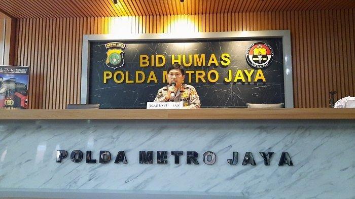 Kabid Humas Polda Metro Jaya Kombes Endra Zulpan membenarkan, tahanan kasus pencabulan yang ditangani Polres Bekasi Kota meninggal dunia. Foto dok: Kombes Endra Zulpan di Mapolda Metro Jaya, Semanggi, Jakarta Selatan, Selasa (21/12/2021).