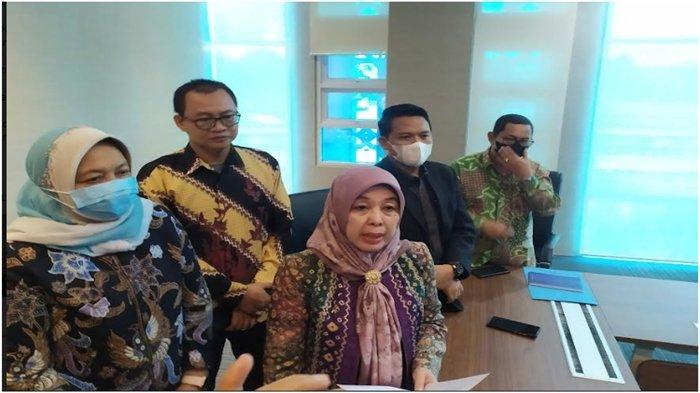 Rektor UIN Raden Fatah Prof Nyayu Khadijah menunggu hasil akhir investigasi menentukan pelanggaran terduga pelaku kekerasan mahasiswa UIN di Palembang, Kamis (6/10/2022).